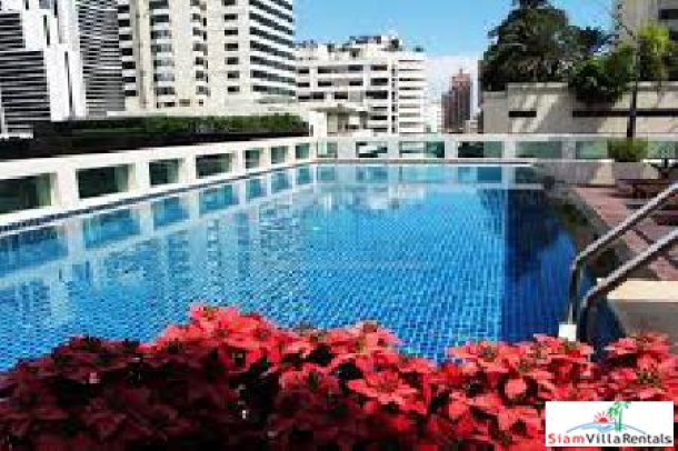 D'Raj Residence | Three Bedroom Luxury Condo in Fantastic Complex and Location-1