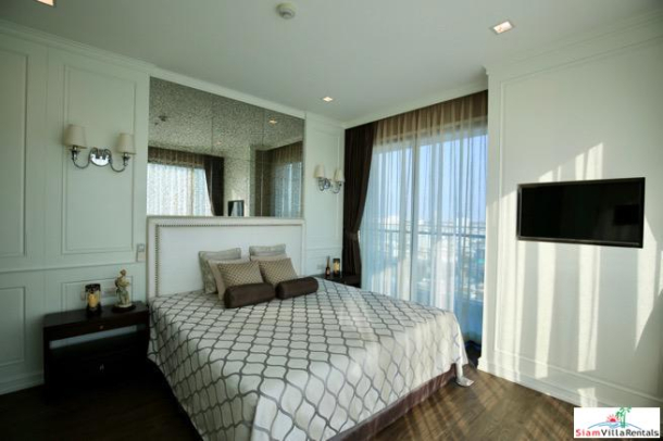 Super Luxury Absolute Beachfron  1 Bedroom Condominium in Pattaya-21