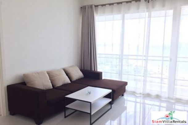 Super Luxury Absolute Beachfron  1 Bedroom Condominium in Pattaya-6