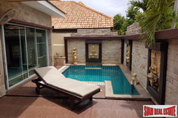 Private Swimming Pool Villa, 3 bedroom / 3bathroom in a Great Location in South Pattaya-1