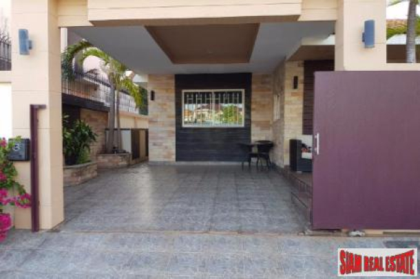 Private Swimming Pool Villa, 3 bedroom / 3bathroom in a Great Location in South Pattaya-4