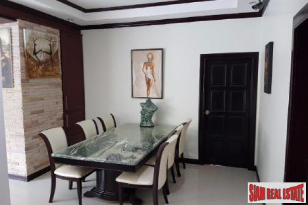 Private Swimming Pool Villa, 3 bedroom / 3bathroom in a Great Location in South Pattaya-9
