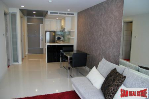 Best value 2 bedroom condo, modern and secure, 2 min walk to shops, central Pattaya-4