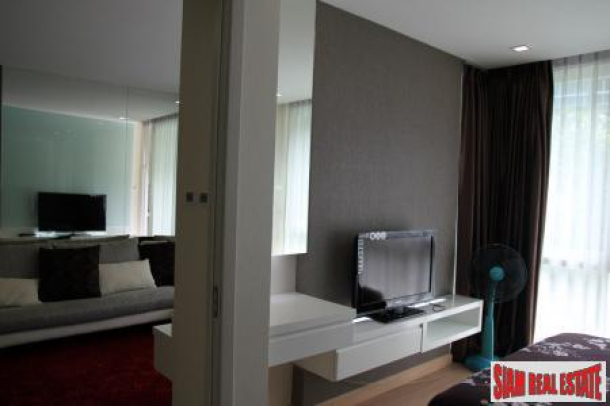 Best value 2 bedroom condo, modern and secure, 2 min walk to shops, central Pattaya-7