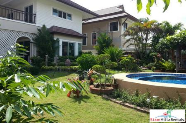 3 Bedroom House with outdoor jacuzzi for Rent in East Pattaya-2