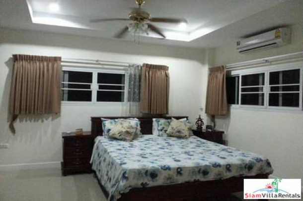 3 Bedroom House with outdoor jacuzzi for Rent in East Pattaya-8