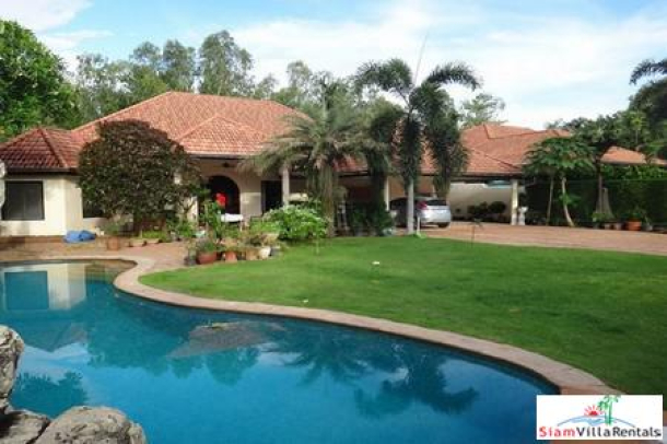 Luxury Villa ( 3+1Bed ) Near Lake Mabprachan East Pattaya-1