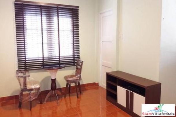 2 Bedrooms Town House For Rent in South Pattaya-12