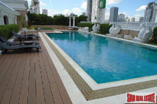 Luxurious Two Bed Condo for Sale at Ekamai-2