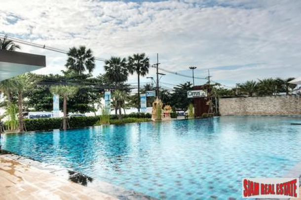 Absolute Beachfront Luxury Condominium in Jomtien Pattaya-6