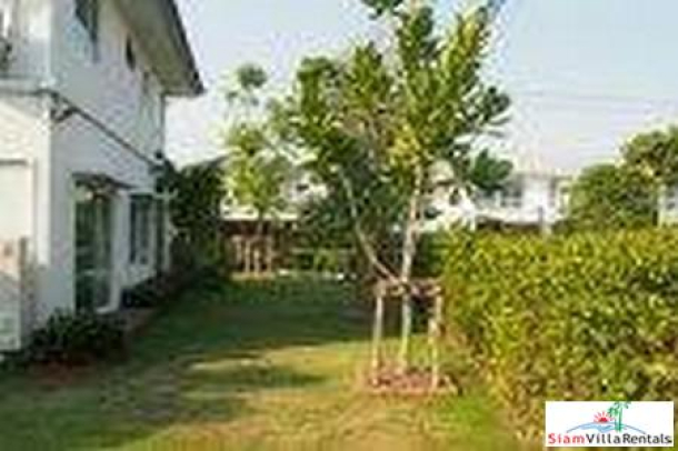 Three Bedroom Home in Luxurious Garden Setting For Rent in Ladkrabang-2