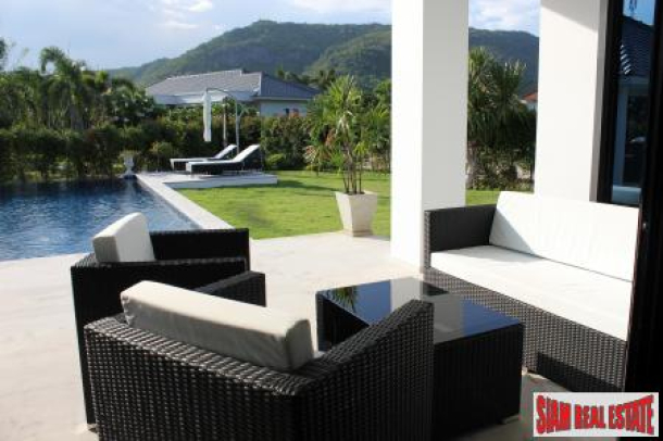 Luxury 3 Bed Villa in Exclusive Estate - Baan Ing Phu-14