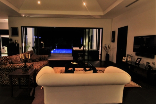 Absolute Beachfront Living For Sale with Finance upto 5 Years - North Pattaya-15