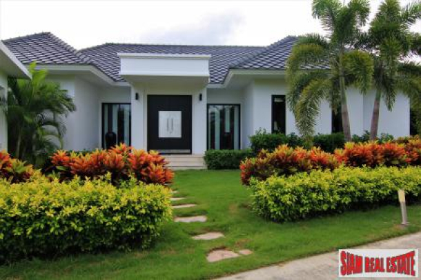 Luxury 3 Bed Villa in Exclusive Estate - Baan Ing Phu-2