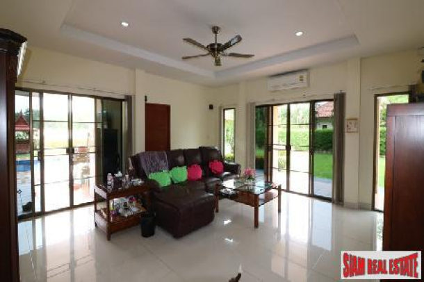 Single house with separate guest house en-suit-15