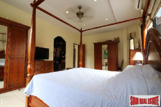 Single house with separate guest house en-suit-9