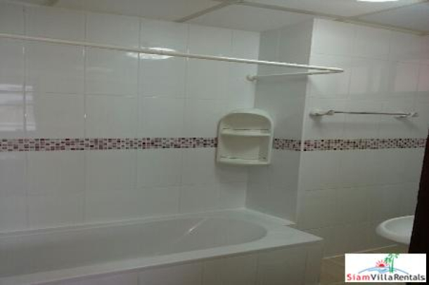 Swasdi | Great 3 Bedroom 2 Bath Pet Friendly Corner Unit for Rent in the Sukhumvit 31 Area-4