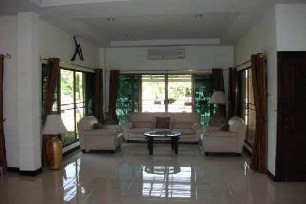 Three Bed, Three Bathroom House on 500sq.m. of Land For Long Term Rent - East Pattaya-2