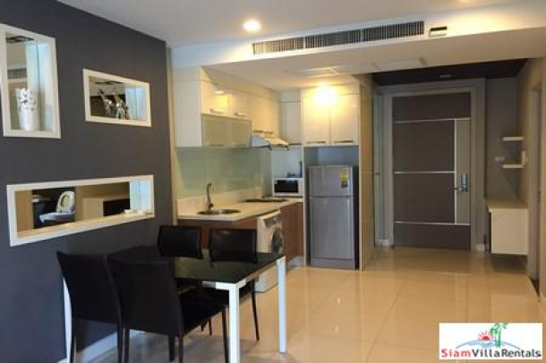 Best value 1 bedroom condo in The Heart of Pattaya, modern and secure, 2 min walk to shops, central Pattaya-5