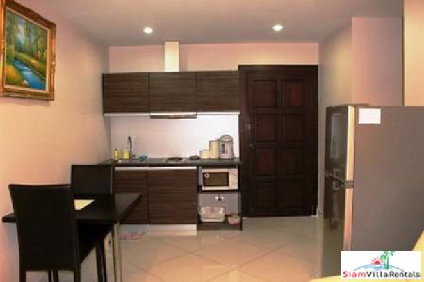 1 Bedroom Resort Style Condo in Jomtien (include internet & Cable tv)- 1600 Sq.m. Communal Pool-10