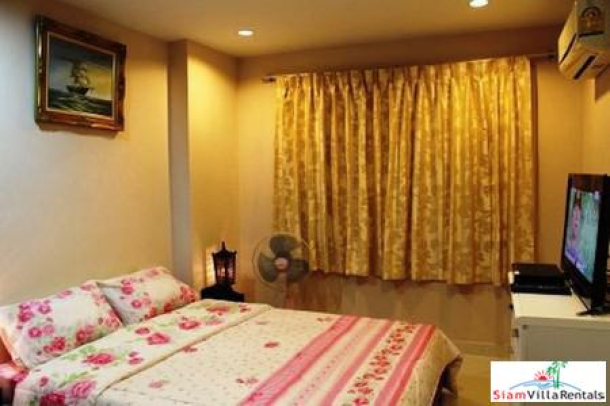 1 Bedroom Resort Style Condo in Jomtien (include internet & Cable tv)- 1600 Sq.m. Communal Pool-11