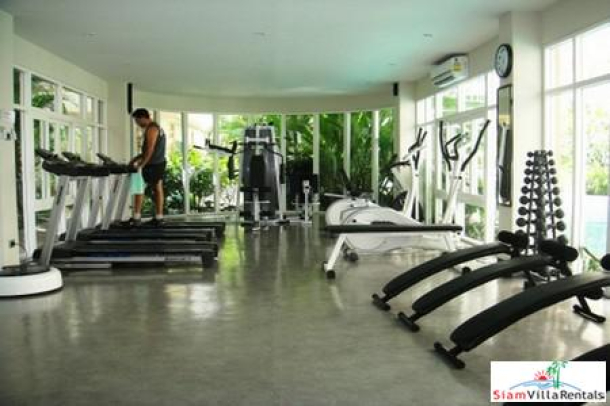 1 Bedroom Resort Style Condo in Jomtien (include internet & Cable tv)- 1600 Sq.m. Communal Pool-5