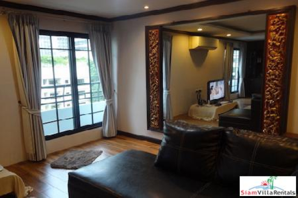 Large and Private Two Bedroom Condo in a Great Location, Chong Nonsi-5