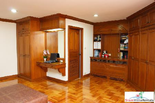Luxurious Large 4 Bedroom Apartment in the Heart of Sukhumvit-3