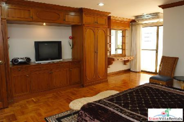 Luxurious Large 4 Bedroom Apartment in the Heart of Sukhumvit-4