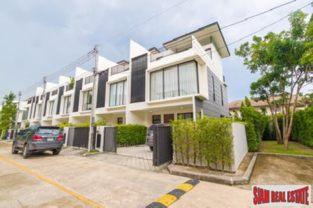 Walk to the Beach from this 3 Bedroom Townhouse in Laguna, Phuket-1