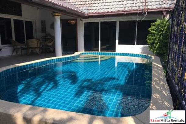 Luxury but Affordable 4 Bedrooms Pool Villa for Rent in Jomtien Pattaya-1