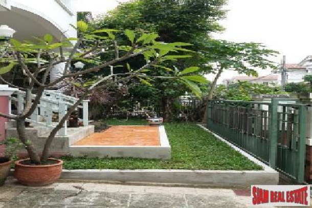 Three Bedroom Home For Rent in a Peaceful Garden Setting, Bangkok-9
