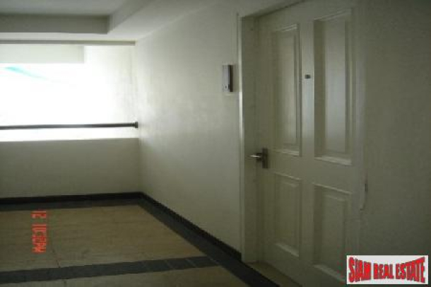 One Condo Sukhumvit 67 | Private Corner One Bedroom Condo on Top Floor For Sale-4