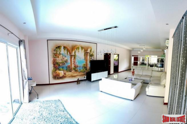 Platinium Residence Park | Rawai Three Bedroom with Pool in a Villa Development-9