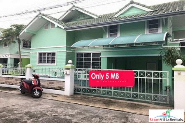 Hot Deal! Big Beautiful 4 Bedrooms House in Naklua Wongamat Area for Rent-1