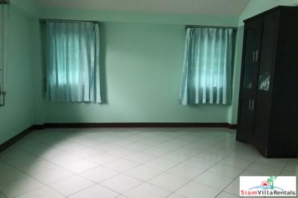 Hot Deal! Big Beautiful 4 Bedrooms House in Naklua Wongamat Area for Rent-12