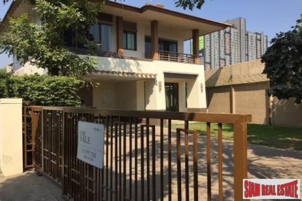 Three Bedroom Home in a Central Location, Bangna, Thailand-1