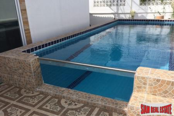 4 Beds Private Pool house Close to City Center within Very Short Walk to Jomtien Beach-1