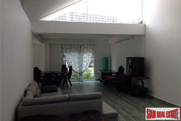 4 Beds Private Pool house Close to City Center within Very Short Walk to Jomtien Beach-9