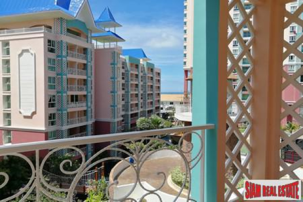 1 Bedroom Room Low Rise Luxurious Condo with 2 balconies in A Resort Atmosphere Between South Pattaya and Jomtien-12