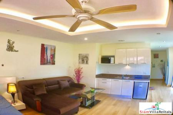 Big Studio Unit near Cosy Beach with Free Cable TV and Internet for Rent in Pratumnak Hills-10