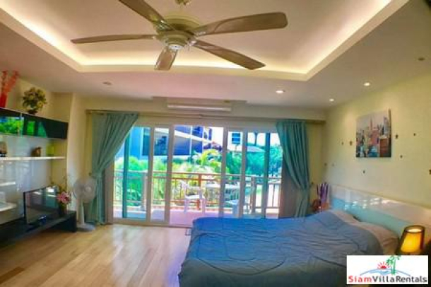 Big Studio Unit near Cosy Beach with Free Cable TV and Internet for Rent in Pratumnak Hills-6