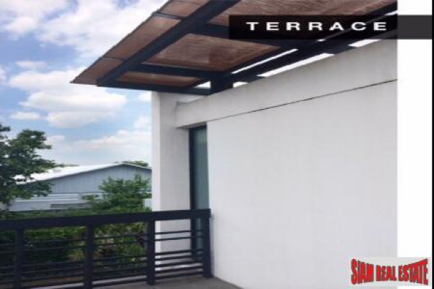 Nichatra Phutthamonth  | Contemporary Three Bedroom Home with Pool in Bangkok-11