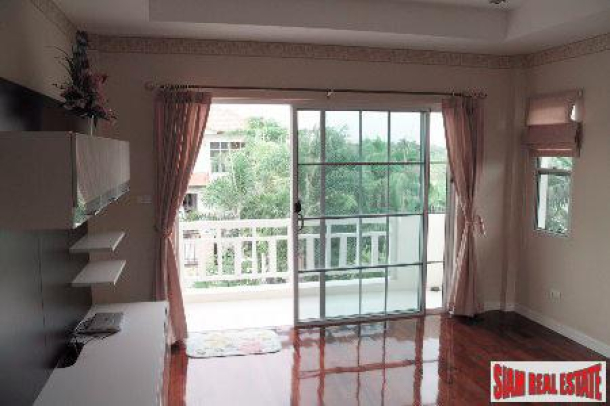 Rain Tree |Modern Studio Apartment for Rent in Trendy Thong Lo-18