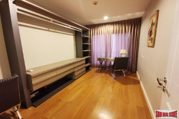 Five Store Large Townhouse for Rent in the On-nut Area, Bangkok-29