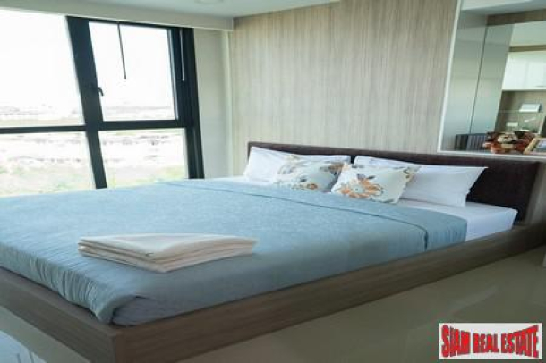 Luxury High Rise Condo - A Minute from Pattaya Beach for Long Term Rent-12