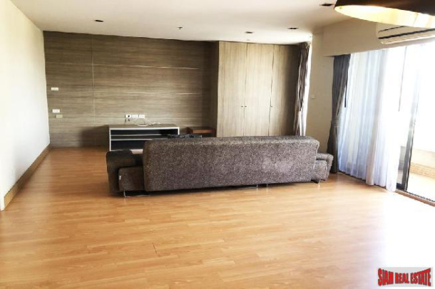 Large and Comfortable Three Bedroom in a Great Location of Khlong Toei, Bangkok-14