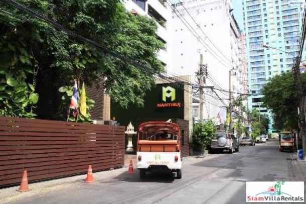 Large and Comfortable Three Bedroom in a Great Location of Khlong Toei, Bangkok-2