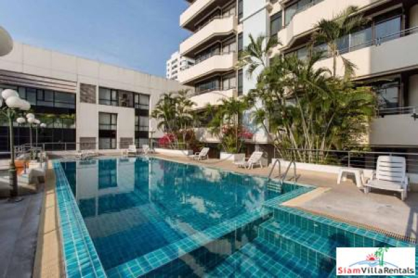 Large and Comfortable Three Bedroom in a Great Location of Khlong Toei, Bangkok-4