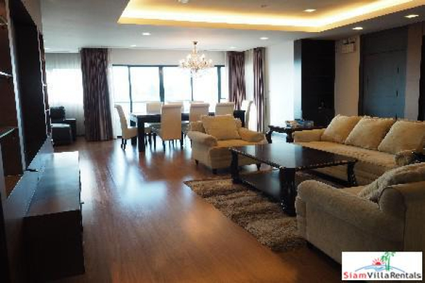 Sathorn Garden | Luxurious and Spacious Three Bedroom in the Heart of the City, Silom-12
